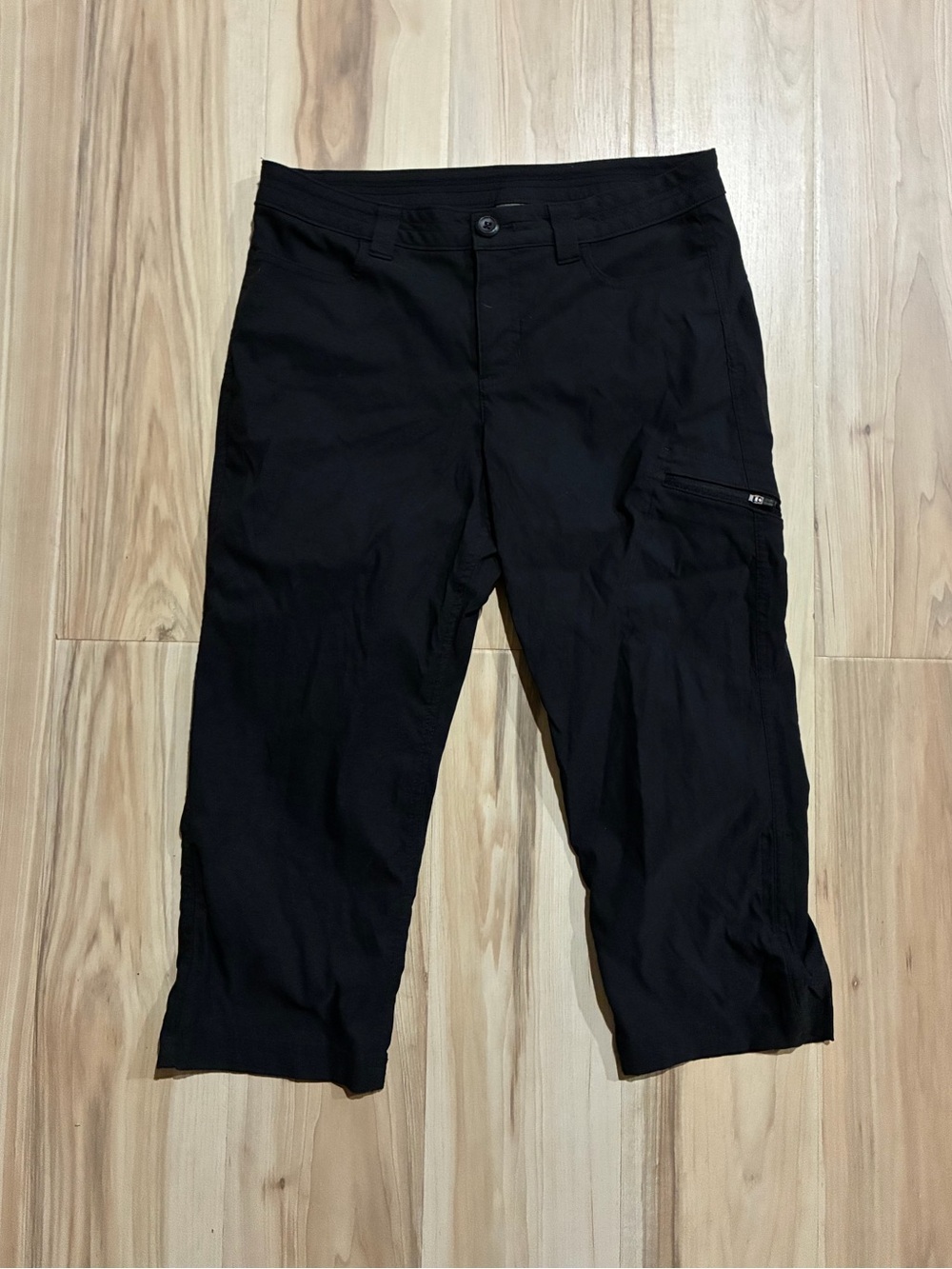 Eddie Bauer Black Cargo Capris